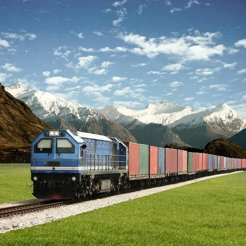 Zug, der Bahnlinie von China zu Europa-Eilweg FCL oder zu internationalen Bahnfrachten LCL versendet